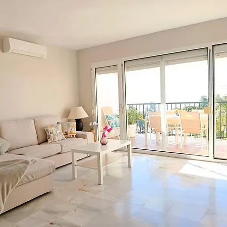 Lovely 3 Bedroom Duplex With Pool & Great Sea View Apartman