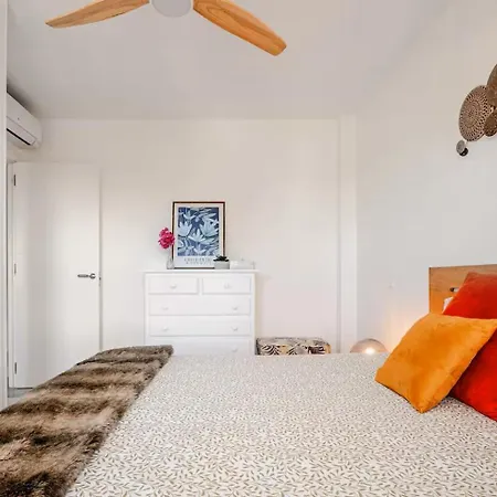 Lovely 3 Bedroom Duplex With Pool & Great Sea View Apartmán *