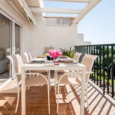 Lovely 3 Bedroom Duplex With Pool & Great Sea View