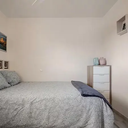 Lovely 3 Bedroom Duplex With Pool & Great Sea View